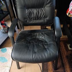 Nice Black Chair For Snt Room 10.00 Need Gone