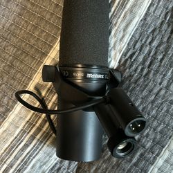 Shure SM7B Studio Microphone