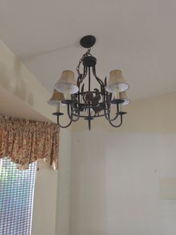 Fans, chandelier