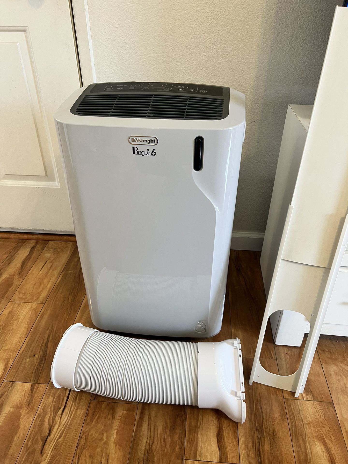 Delonghi Pinguino Compact Portable Air Conditioner