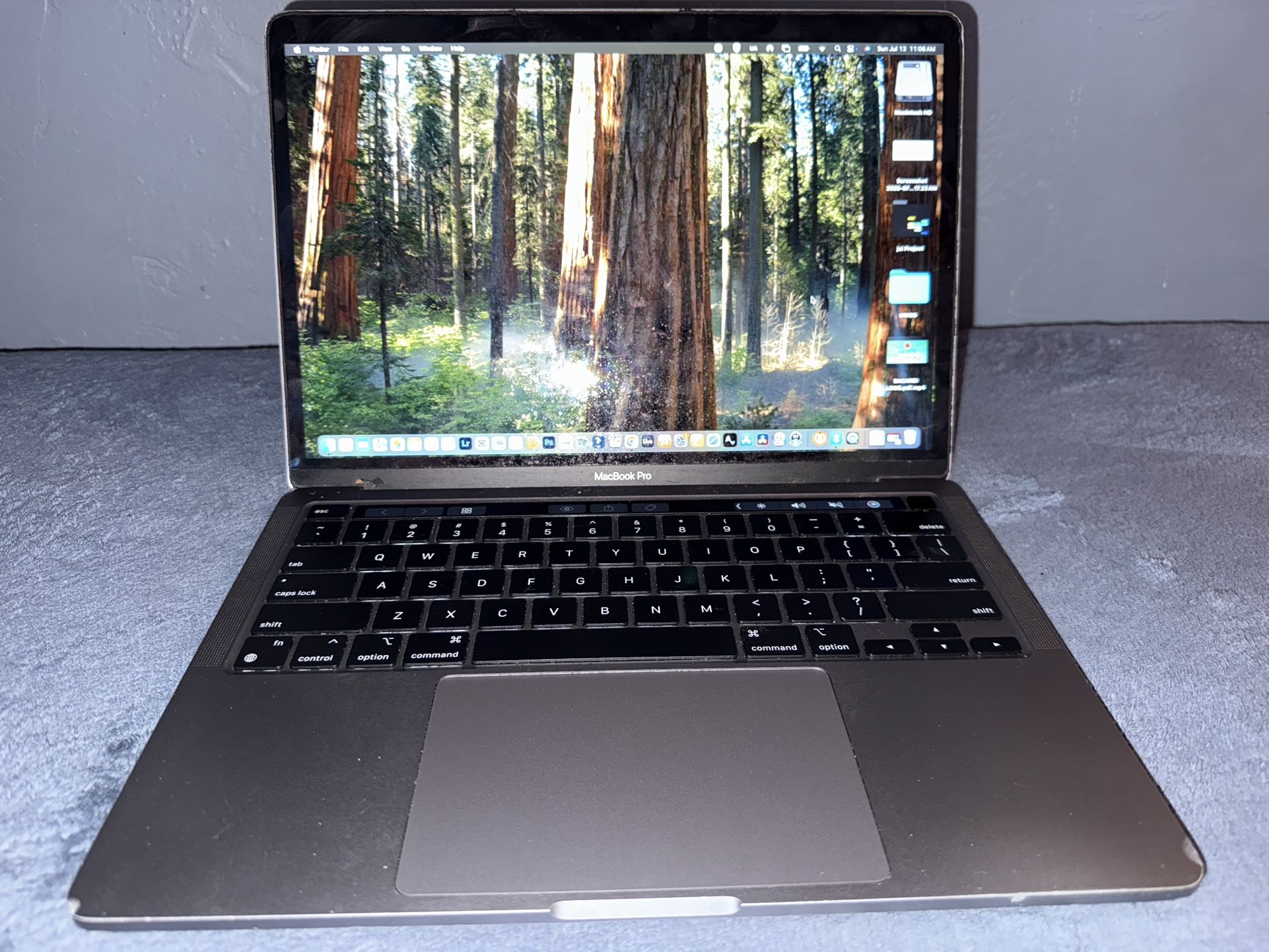 MacBook Pro 2020 13in M1 Chip