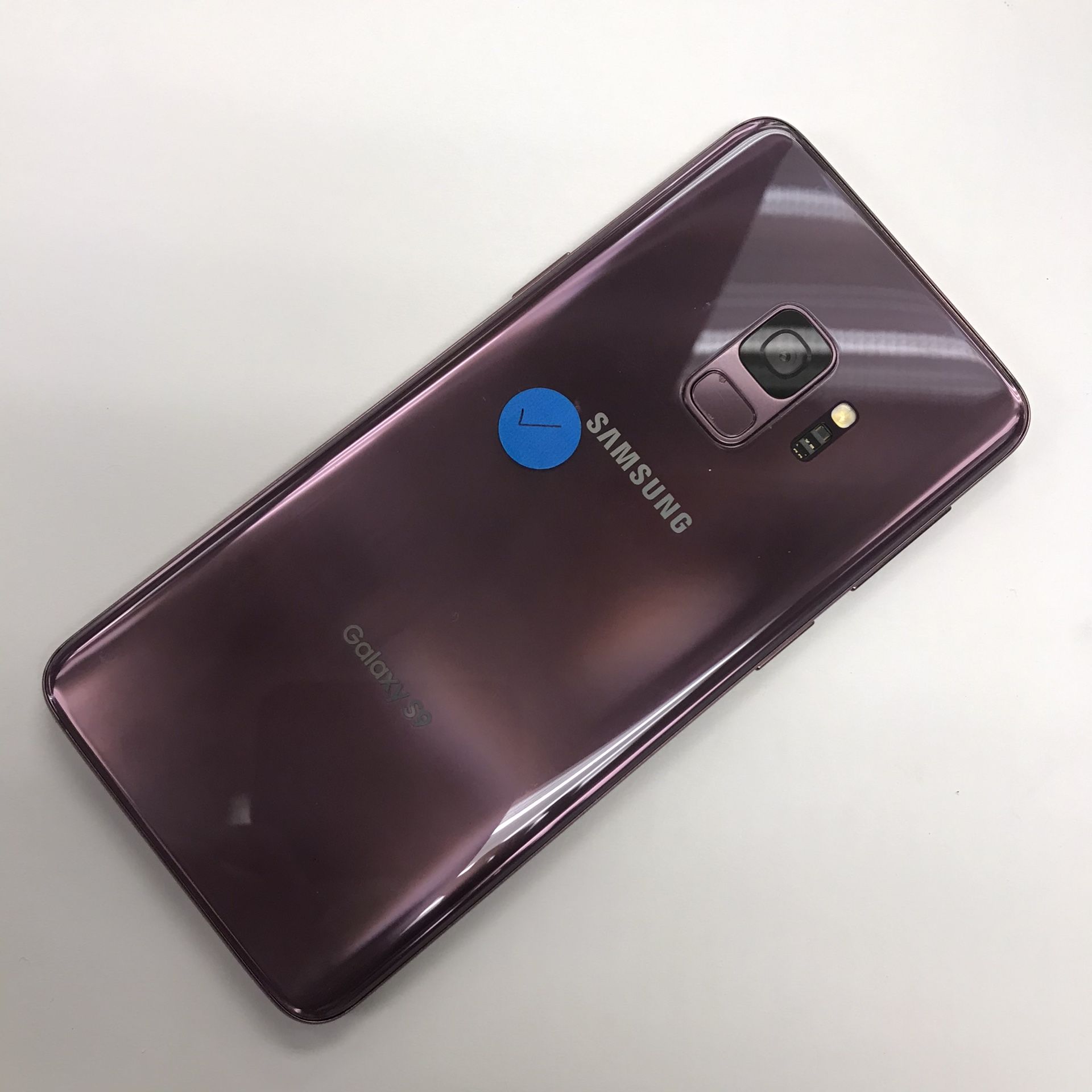 Samsung galaxy s9 unlocked , sold with store warranty