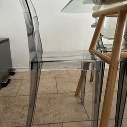 Dining room table with 5 chairs