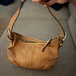 Vintage Coach Leather Soho Shoulder Bag