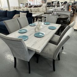 Modern Style Dining Tables 