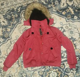 Womens Size M Winter Jacket. Never Worn.