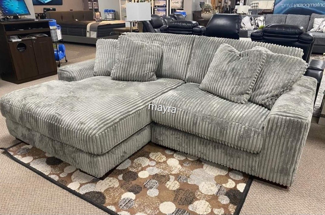 Brand New/ Gray Oversized Sectional,Seccional,Couch// Delivery Available