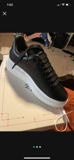 Alexander McQueen Size 7 (40)