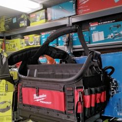 MILWAUKEE PACKOUT TOOL BAG