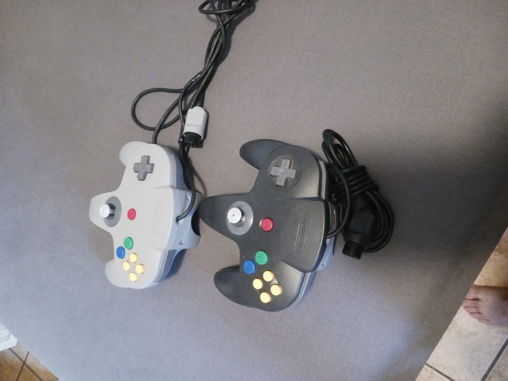 2 Nintendo 64 Controll