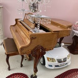 Samick 5’7’’ Baby Grand Piano