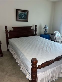 Queen Mattress Bed frame 
