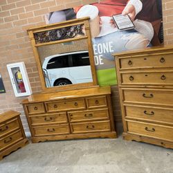 Bedroom set furnitures