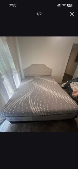Queen mattress set