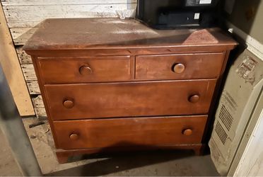 Solid Wood 4-Drawer Dresser