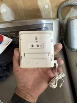 Temp/ humidity sensor/ two pumps/ grow bulb