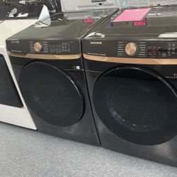 New Scratch And Dent Samsung Front Load Washer And Dryer Set. 1 Year Manufacturer Warranty 