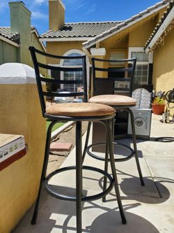 Bar stools swivel