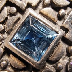 16 in 925 Sterling Silver Necklace and Aquamarine Stone 