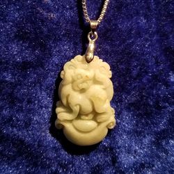 Jade dog pendant, Year of the Dog