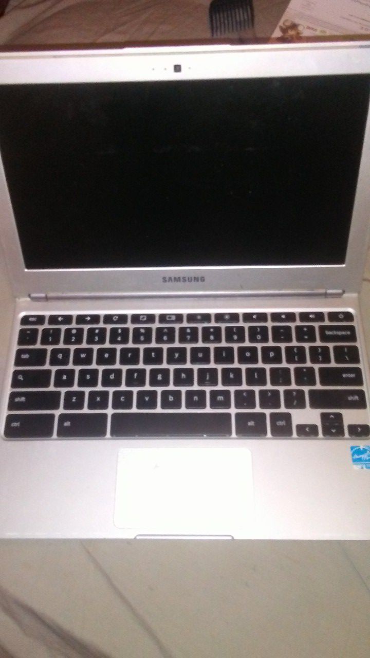 Samsung chrome laptop