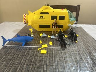 Animal Planet Discovery Deep Sea Shark Rescue submarine toy set 15.5”