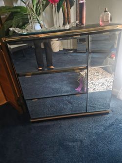3 Mirrored Pieces Set 1 Short and 2 matching large set for $300 or will sell individually