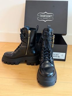 Thursday everyday Black and gold Dynasty Boot size 7 worn once.