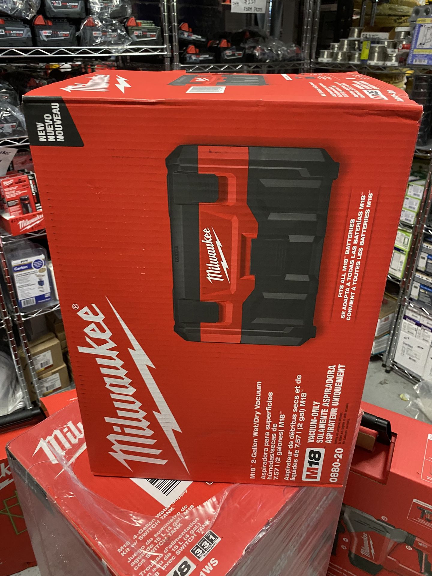 Milwaukee M18 18-Volt 2 Gal. Lithium-Ion Cordless Wet/Dry Vacuum (Vacuum-Only)