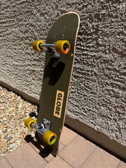 Globe Complete Skateboard