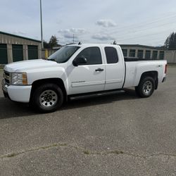 2010 Chevrolet 1500 Extended Cab · Short Bed