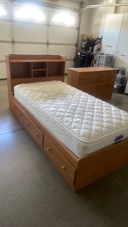 Twin bedroom set