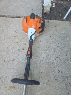 Weedeater stihl fs240r $200