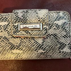Tahari Wallet 