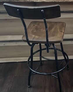 Adjustable Height Bar Chair