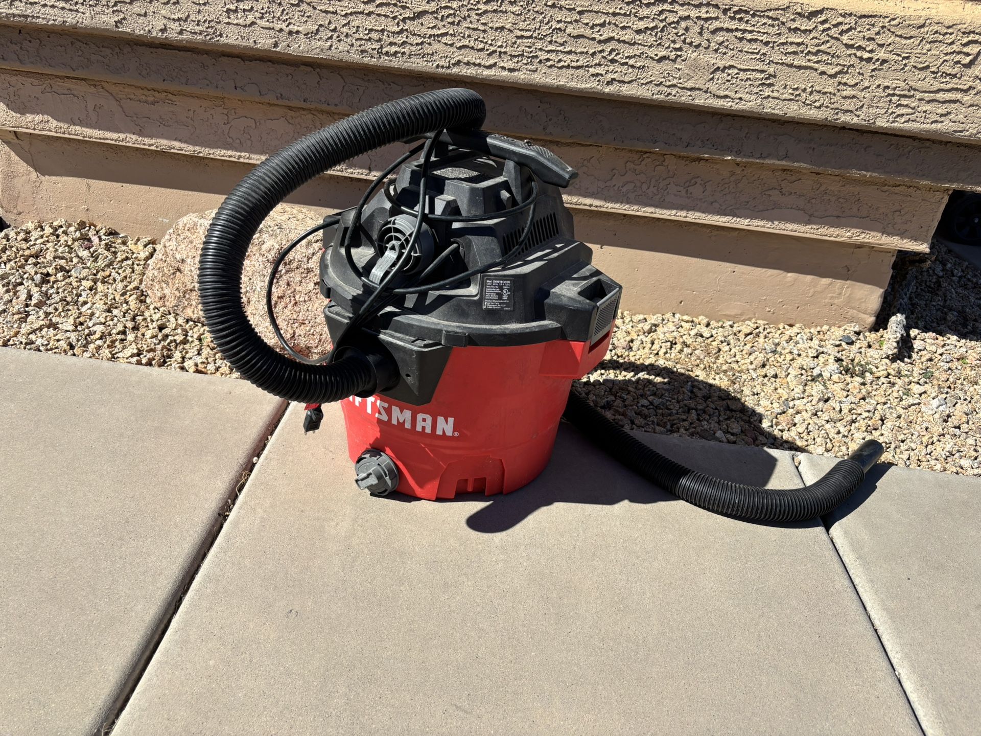 9 gal Craftsman Dry-wet Shop vac / vacuum 