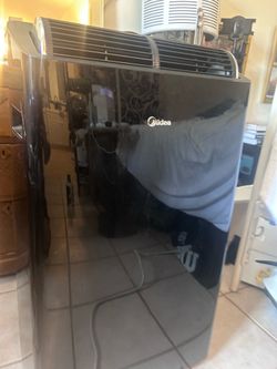 12000 BTU MIDEA AIR CONDITIONER