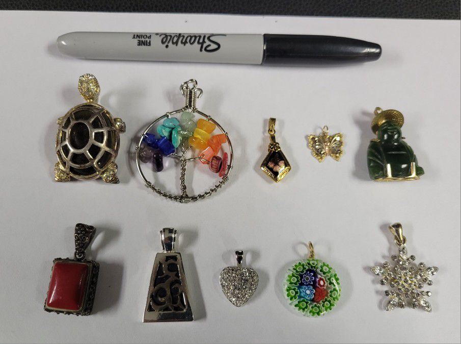 (10) Pendant / Charms Variety Pieces Some Vintage 