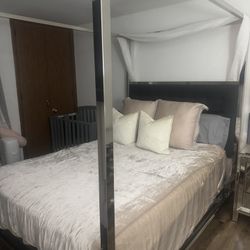 Queen Bed Frame W/headboard