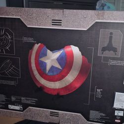 Disney Marvel Avengers Endgame Battle-Damaged Captain America Shield Limited Edition 1500 – Sealed