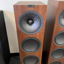 KEF - Q950 8" Floorstanding Speaker (Pair) - Walnut