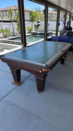 Pool table