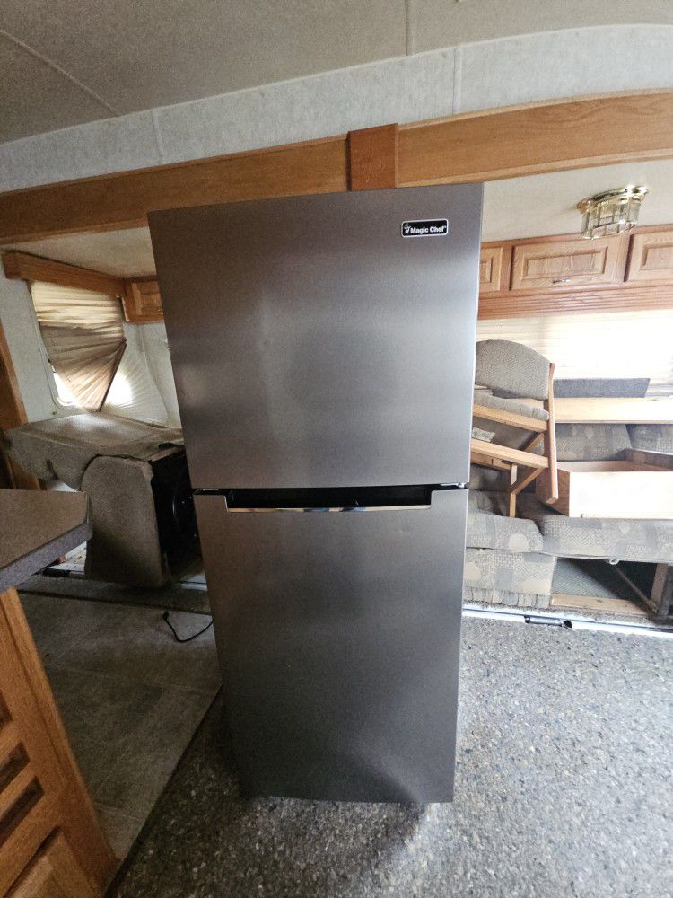 Brand New Magic Chef Refrigerator