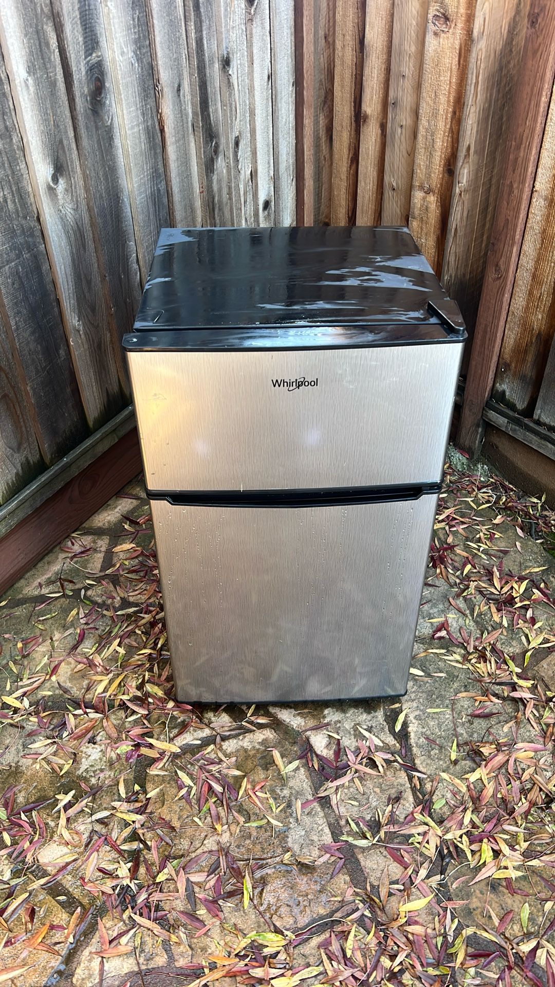 Whirlpool Small Fridge And Freezer