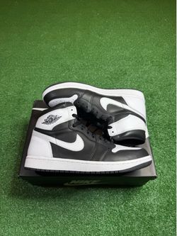Jordan 1 High Black White