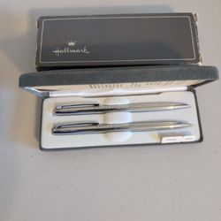 Hallmark Pen Set