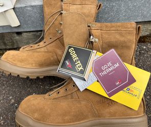 Military surplus Belleville Extreme Cold Weather boots, new with tags, men’s 11 R