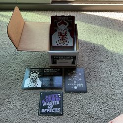 Fuzzlord Effects Dark Master Delay (red)