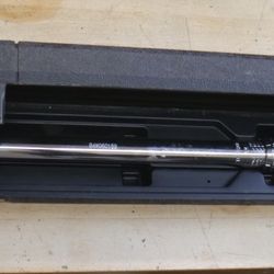 Matco Tools Torque Wrench 30-150 Ft 1/2" TRC150K USED. TESTED. IN A GOOD WORKING ORDER.