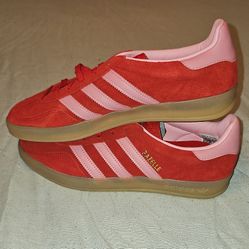 Size 9 - adidas Gazelle Indoor Blue Semi Pink Velvet W